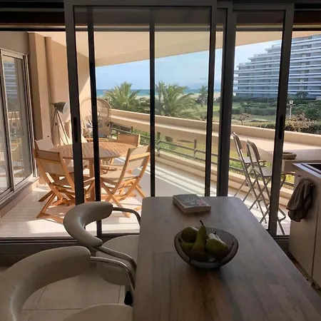 Superbe A En Roussilon Avec Vue Sur Et Montagne Canet-en-Roussillon