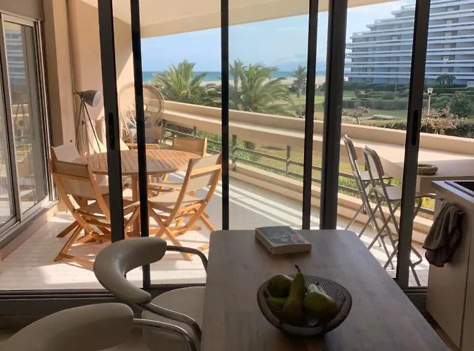 Superbe A En Roussilon Avec Vue Sur Et Montagne Canet-en-Roussillon