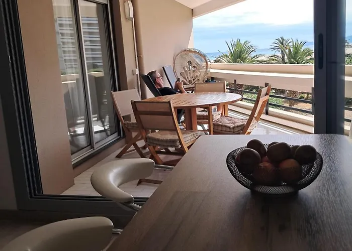 Superbe A En Roussilon Avec Vue Sur Et Montagne Daire Canet-en-Roussillon